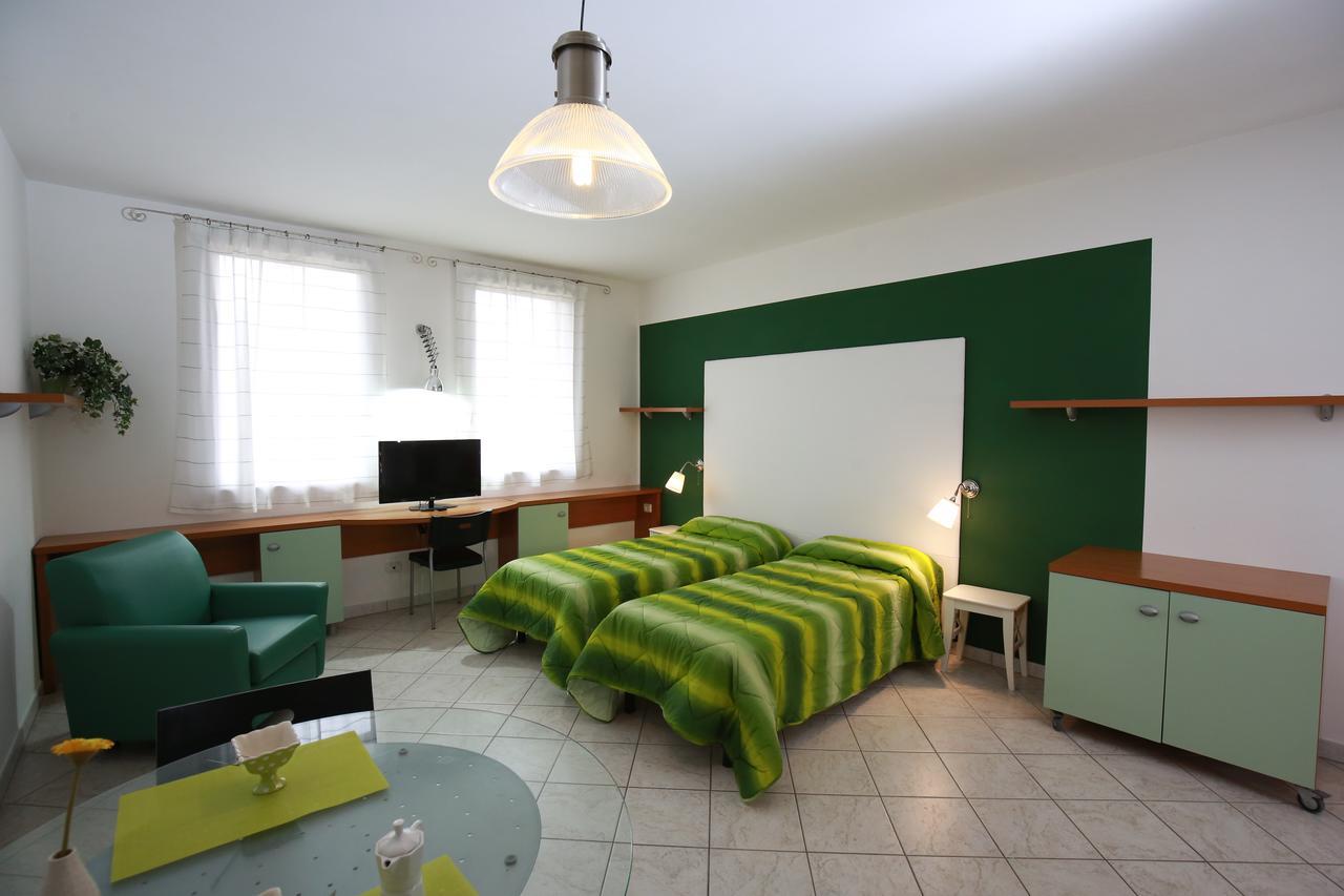 Villa Meli Lupi - Residenze Temporanee 파르마 외부 사진