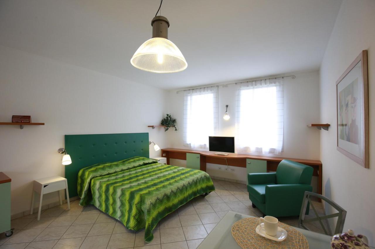 Villa Meli Lupi - Residenze Temporanee 파르마 외부 사진