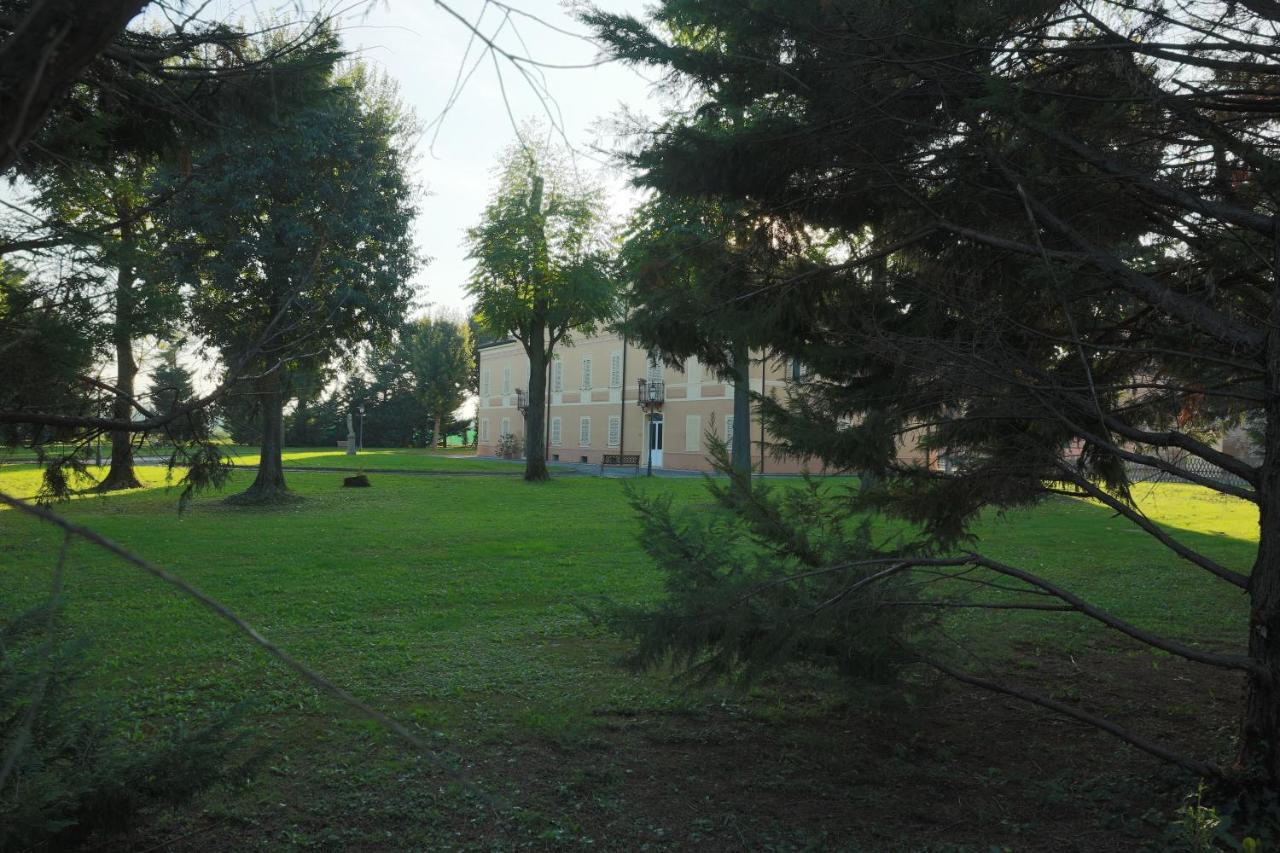 Villa Meli Lupi - Residenze Temporanee 파르마 외부 사진
